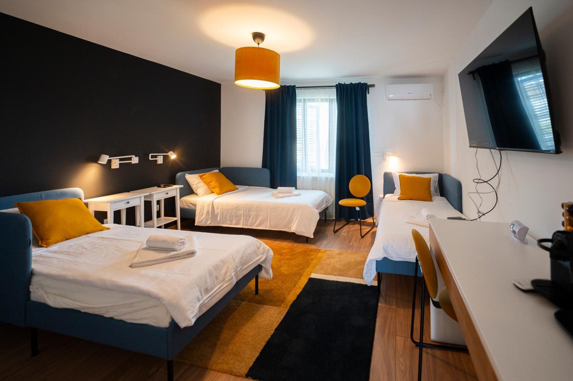 Cozy Nook B&B - Free Private Parking Novi Sad Bagian luar foto